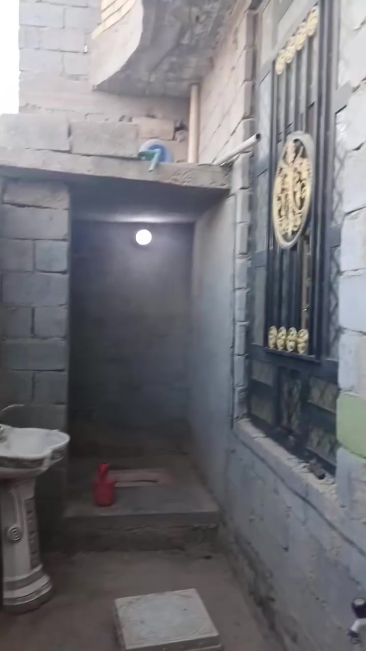 بيت للبيع أو الإيجار طابو زراعي سند 25  بي وصل تطويب
قرب مجمع الرحاب جاهز للسكان بيع ب 50  يجار ب 250  الف
الاتصال ***********
