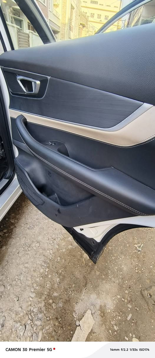 شيري تيكو 7 برو للبيع
!!️ مرقم بغداد !!️باسمي حره

اليكم التفاصيل الآتية:

 خليجي 
 الموديل 2022
 سعة المحرك 1,5L 
 مرتبط بناقل حركة أوتوماتيكي 
 عدد AIR BAG 6 !!️
 حساسات أمامية 
 حساسات خلفية
 لايت زينون + LED
 كشافات 
 بك لايت LED 
 حجم الاطار 235/60R18 
 ويل كب 18!!️
 فتح الصندوق كهرباء 
 بانوراما !!️
 اريل نفكيتر 
 هاند بريك بصمة 
 مفتاح التشغيل بصمة 
 دشبول شاشة 
 شاشة 
 كاميرا دوارة
 4 كاميرات °360
 المقاعد جلد  
 حركة مقعد السائق كهرباء 
 المودات والأوامر الصوتية
 مثبت السرعة Cruise 
 أوضاع القيادة  Drive Mode
 فحص أنظمة السيارة 
 مقود جلد حياكة رياضي 
 حساسات ضغط اطارات
 تبريد شاشة مناخين منفصلين 
 قطعتين تبريد 
 أوضاع القيادة DRIVE MODE 
 ا ABS  
 أوتو هولد 
ا ISOFIX  ايزو فكس
 نظام مانع الانزلاق
 تتسع المقصورة الداخلية ل 5 راكب 
 اشارة في المرايا الجانبية قابلة للطي 
 مخرج منفذ الطاقة 
 شاحن هاتف Wireless 
 ا  Bluetooth / USB

السيارة نظيفة جدا بيه شخط بالدعامية منزلة بالصور ورصعة بالصندوك فقط 
مبدل تخم تايرات سيارة كاملة مكملة تجي توشفه وبيك خير ودلل 
سعره 140 ورقة ومجاله جدا بسيط 
رقم الهاتف ***********
