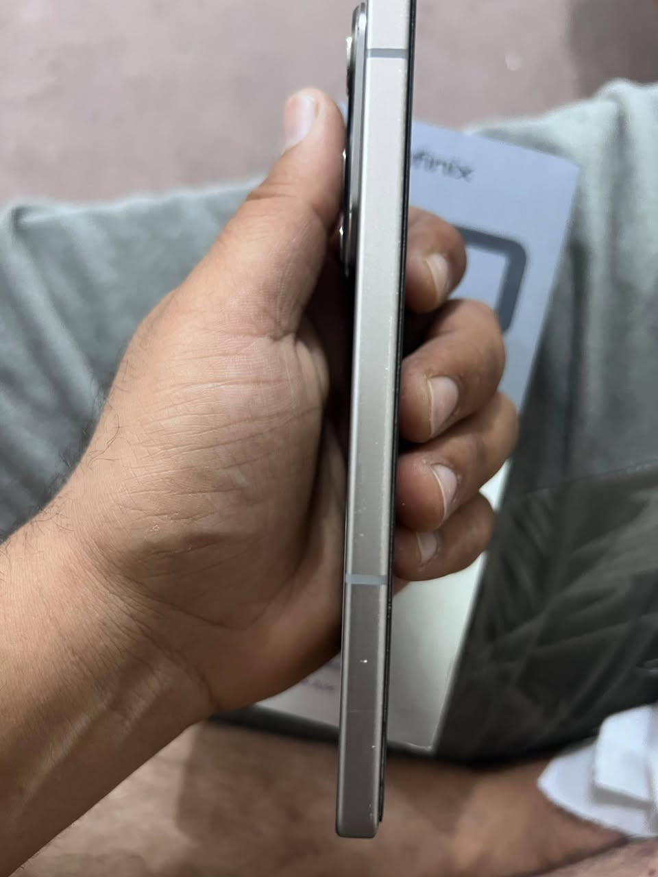السلام عليكم
انفنكس نوت 50 برو 
ذاكره 256 داخليه 12+12
جهاز شرط نضيف ويخبل 
غراضه كامله بس بس دكمه شويه خالعه ومابي ايشي شرط  
سعر 280 وبي مجال قليل جماعه ال 200 ول 240 نصيحه لا تعلق


**إذا كنت صاحب هذا الإعلان وتريد حذفه لأي سبب، رجاءا أرسل رسالة إلى الدعم الفني**