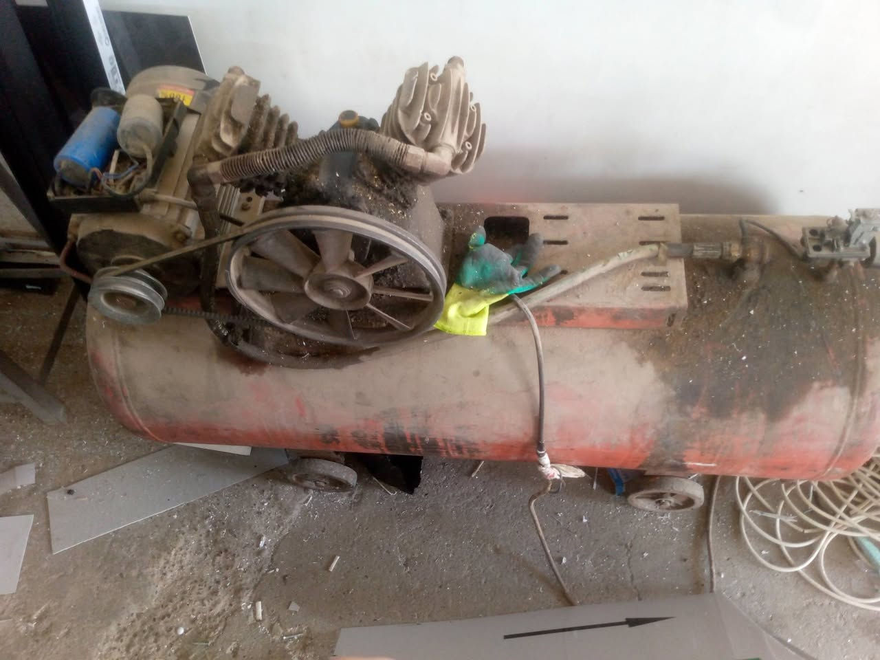 معمل بلاستك للبيع 4 قطع كتر يلمز كاويه كمبليسر تشقيف عراقي 
مكاني الموصل  للاستفسار واتساب ***********
