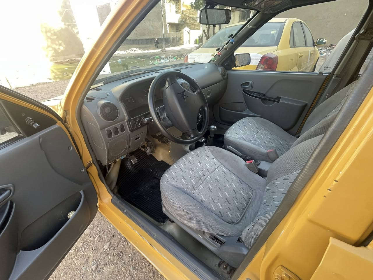 السلام عليكم 
سايبا موديل ١٧ السيارة معمرة شواصيها كير مكينة خير من الله صدر جديد السعر ٣٥ مكاني بغداد الدورة ***********
