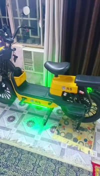 دراجه شحن نضيفه اخت الجديده مكاني بغداد سعر 300رقمي بي واتساب ‏‪078340...