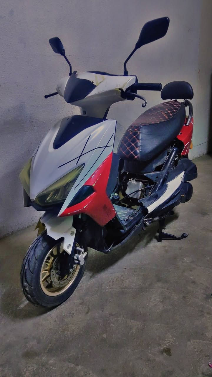 ماكس بومه موديل 2020 سرعه 120 دراجه كفاله عامه محرك ناعم فول نشاط فقط بيه صرف قليل كهربائيات وسلف ودشبول كله شغال ماطور كفاله عامه مابيه اي عطل أو نقص فقط صرف قليل سعره 175 بيه مجال قليل كركوك قادسيه الثانيه الرقم ***********
