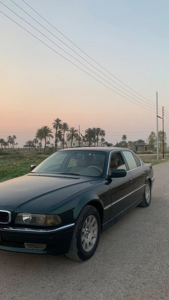 السلام عليكم بي ام كاسحه للبيع موديل 96  حجم 744 كير مكينه شرط تبريد تخم تاير دبل جام سياره جاهزه السعر 65 بيها مجال مكان ديالى الغالبية ***********
