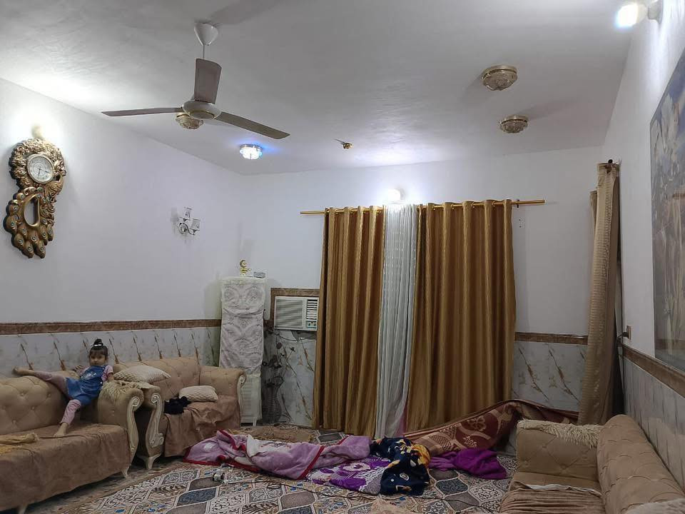 بيت للبيع بلغابره  مقابيل البانزين خانه الجديده مساحه 200متر بناء جديد كما موضح 

‭0780 832 9134‬باقي تفاصيل اتصل
