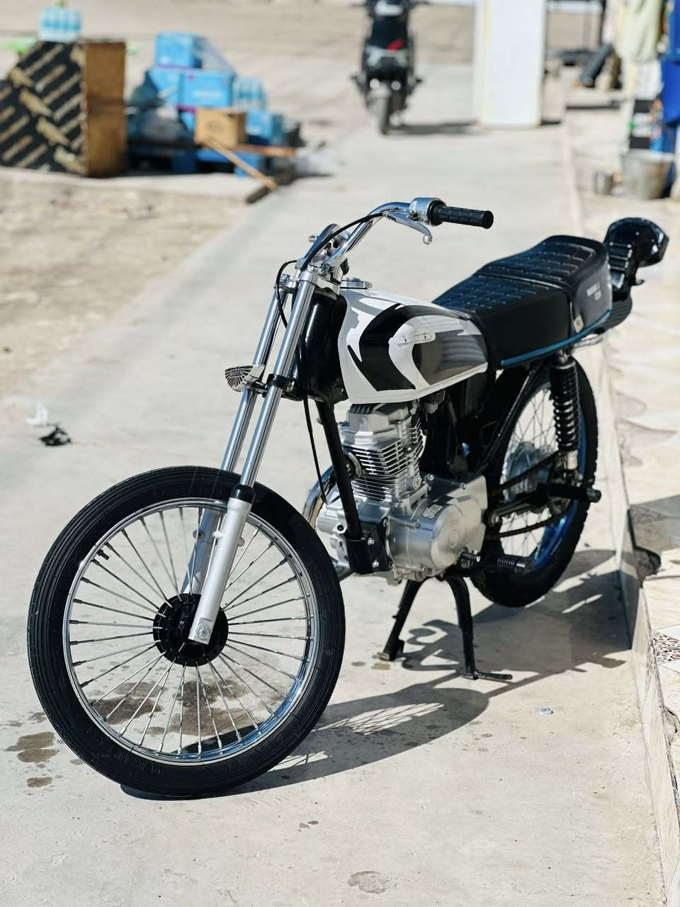 سلام عليكم شباب نامه ادوات تعمير جديد بنهايت سنه كفاله عامه شرط كله اصلي بدون سيبايه ويل الخلفي قره عدل 750وبيهه مجال مكاني قرنه شلهه بيت عكاب ***********
