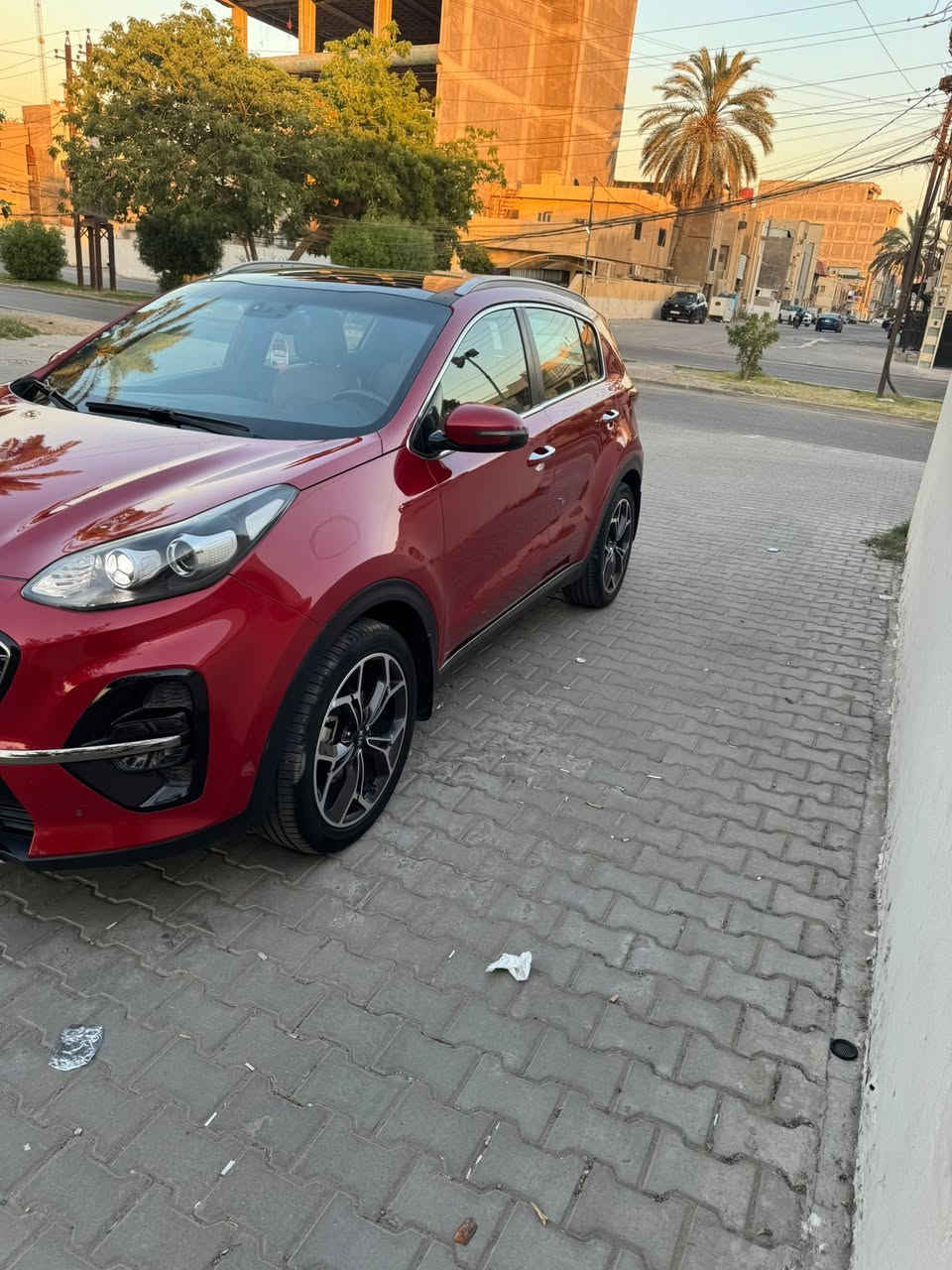 سبورتج موديل 2020 جيتي لاين خليجي فول مواصفات 
بدون اي صبغ كفاله عامه من كلشي بس بيه بارد باب السايق 
فقط على كد شبر رقم بغداد الجديد السياره جديده بمعنه 
الكلمه اي نقص مابيه محرك كير صدر تاير على وضع الشركه
العنوان السياره بغداد المنصور 

السعر 192 ورقه وبيه مجال    ***********
