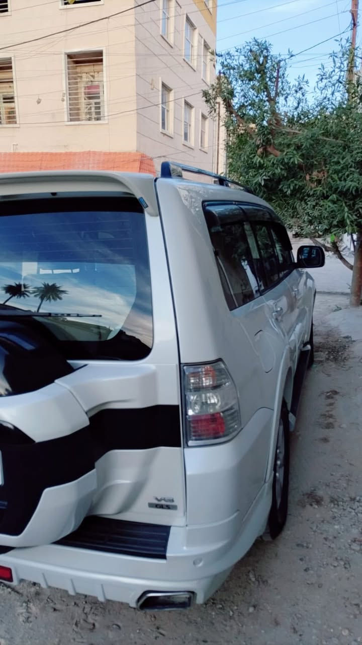 باجيرو ٢٠١٦ حبتور 
فول مواصفات 
سعر ١٧٥ ورقة $
للاستفسار 

‭٠٧٧٠ ٠٥٥ ١٠٥٠‬
