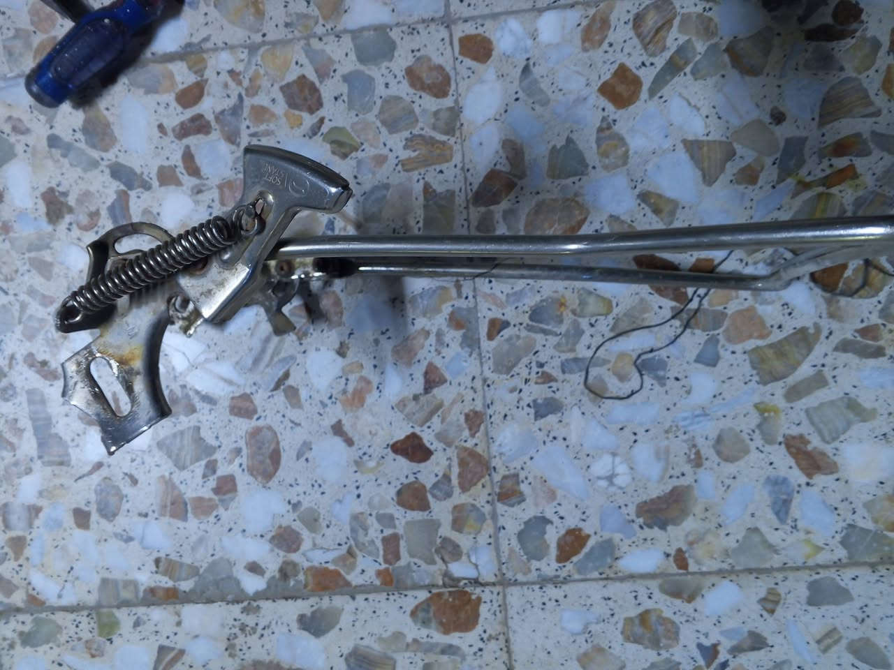 غراض للبيع مال بايسكل كلهن لون رصاصي كاملات جيب وشد.. سوبايه..ستنده..جوملغات امامي وخلفي .. سعر 15 كلهن مختمات الله شاهد مال بايسكل فقط ضربه خفيفه بالجوملغ مكان القاسم شراي تفضل خاص


**إذا كنت صاحب هذا الإعلان وتريد حذفه لأي سبب، رجاءا أرسل رسالة إلى الدعم الفني**