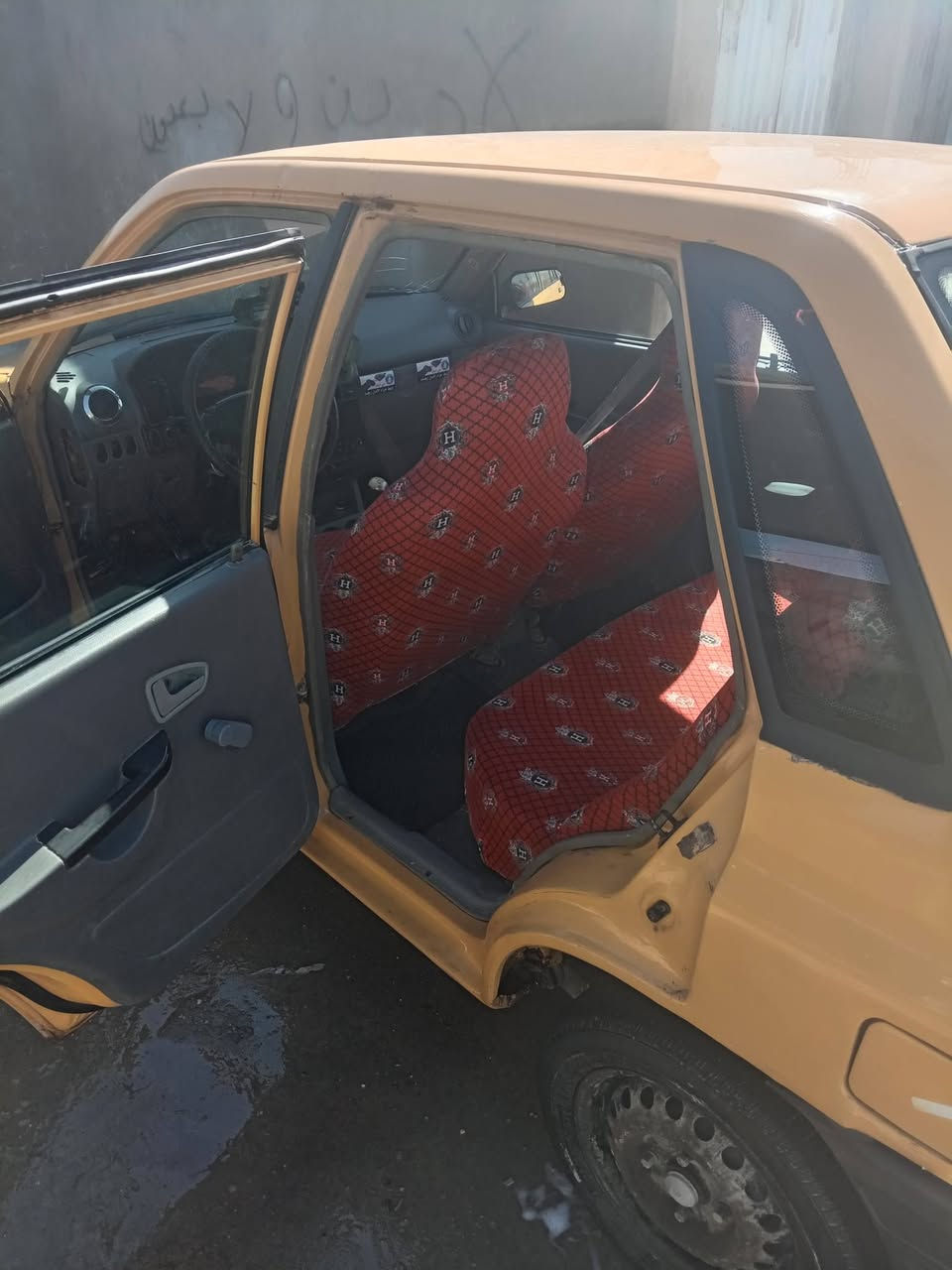 سلام عليكم سايبه البيع بسمي مصفره هيه وغرامات رقم جديد دولي مكينه بيه خيط  كير كفاله صدره تعبان مكاني بغداد سعر 21 شواصي بس واحد معمر وثاني بلادي رقمي ***********
