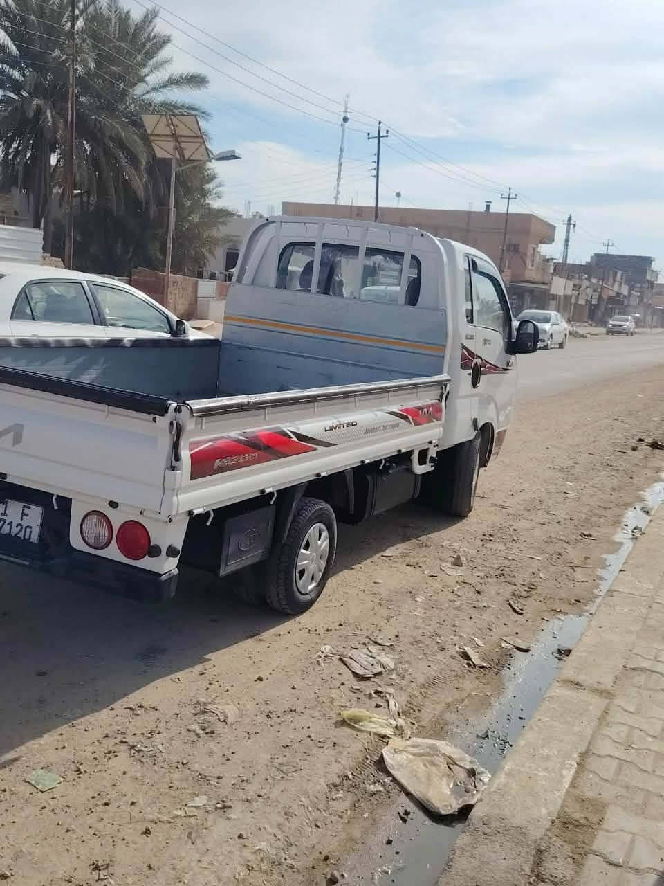 سلام عليكم للبيع عموشه موديل 2025 ماشيه 19الف سياره جديده كامله دوشمه. عامه السعر175 بيه مجال للستفسار اتصل ***********
