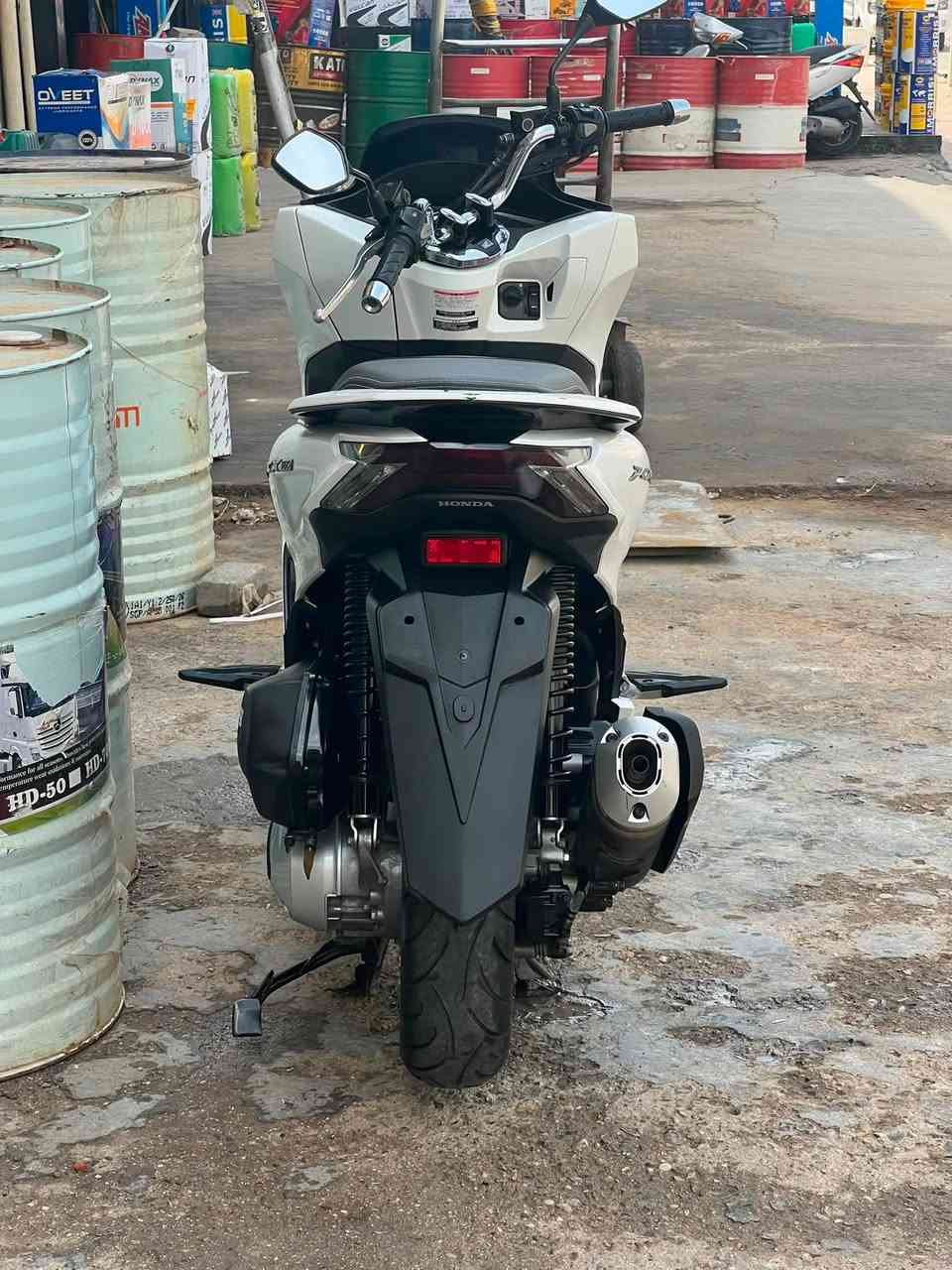 دراجة bcx جيل الرابع ياباني 160 مال رمبه حساس ازدحام وستان بيه بصمتين سعر 30 ورقه *********** دراجه نضيفه كلش ماشيه 22 الف استخدام قليل كلش
