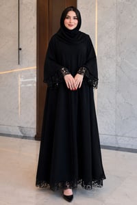 القماش مارينا 🖤🖤  القياس حسب الطلب  قطعة كلوش والردن أيضاً كلوش  تصميم...