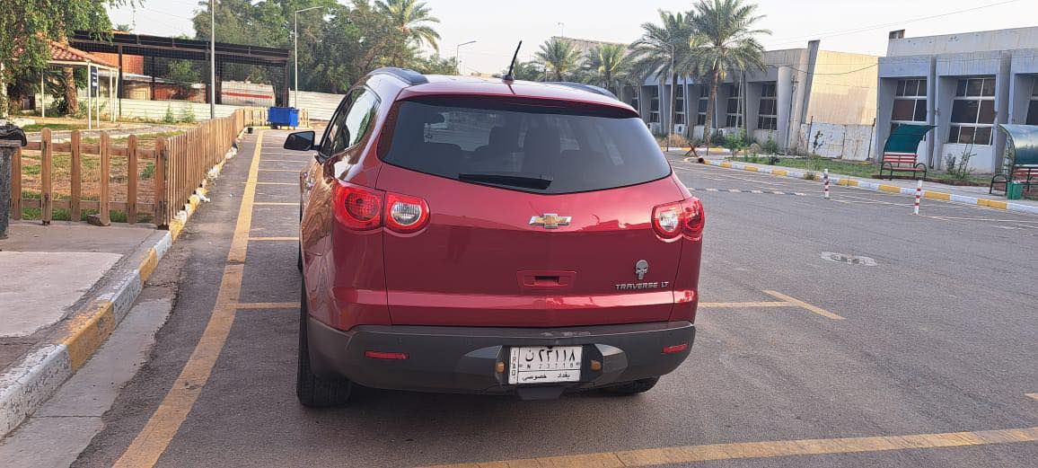 شوفر ترافرس
موديل 2012
كير ومحرك مكفولات 
الجاملغ والباب اليمنى مصبوغ 
وباقي السيارة مابيهه شي 
السعر 110 وبيها مجال 
سيارة جداً نظيفة استخدام جناي 
*********** مكاني الحسينية
