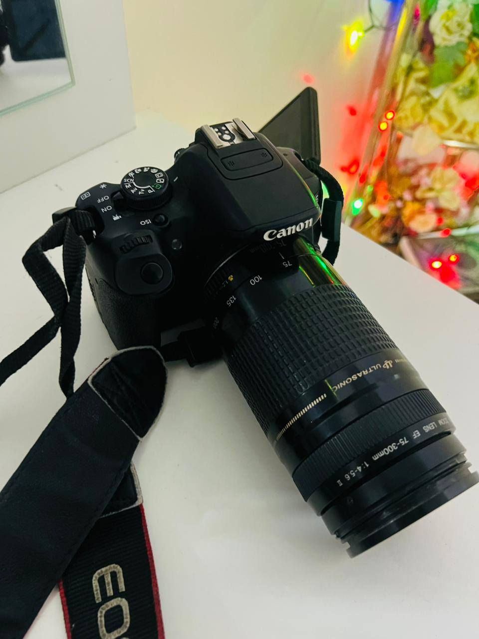 سلام عليكم كامرا للبيع سعره ٤٧٥ الف مكان دوز رقم صاحبه***********
