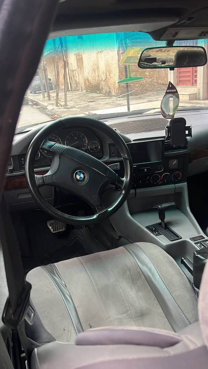 السلام عليكم
بيام للبيع 

موديل ٩٤

٥٢٥ 

محرك كبس

شرط محرك وتبريد وكير

‭٠٧٥٠ ٣٩٢ ٧٥٠٢‬

السعر ٧٠ وبها مجال
