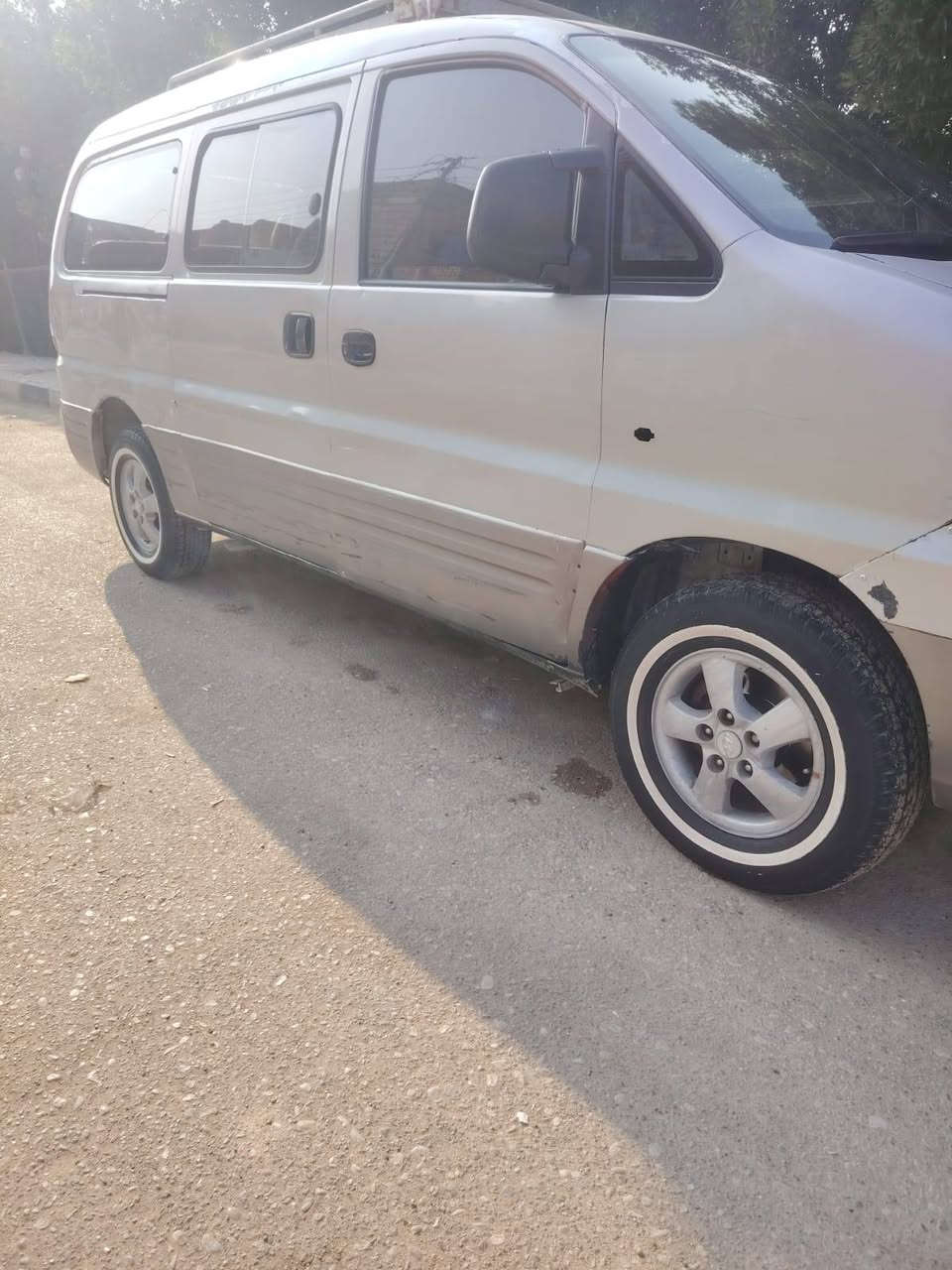 سلام عليكم سياره مديل ٢٠٧شرط رقم نكليزي للبيع***********مكاني الناصريه مركز
