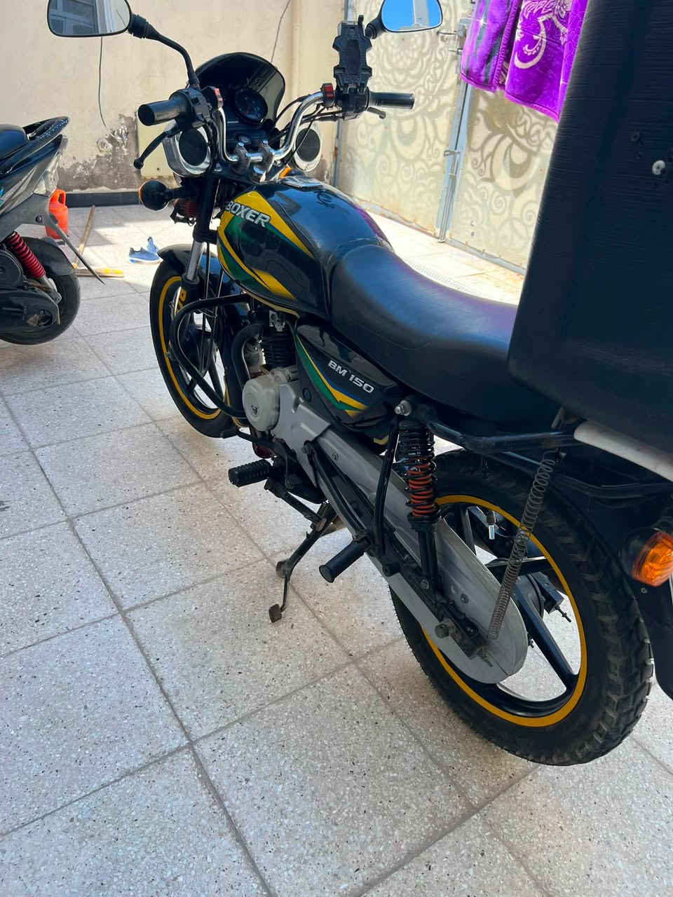 سلام عليكم
دراجه بوكسر موديل 23 الدراجه نضيفه  ماشيه 20 الف رقم ديالى رقم نكليزي مكان الدراجه بغداد سعرها مليونين و ٣٠٠الستفسار اكثر على الرقم ***********
