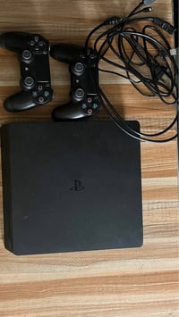 بلي 4 سلم اونلاين قرص gta5 نضيف يشبه الجديد تجي تفحصة اذا مو جديد لا ت...