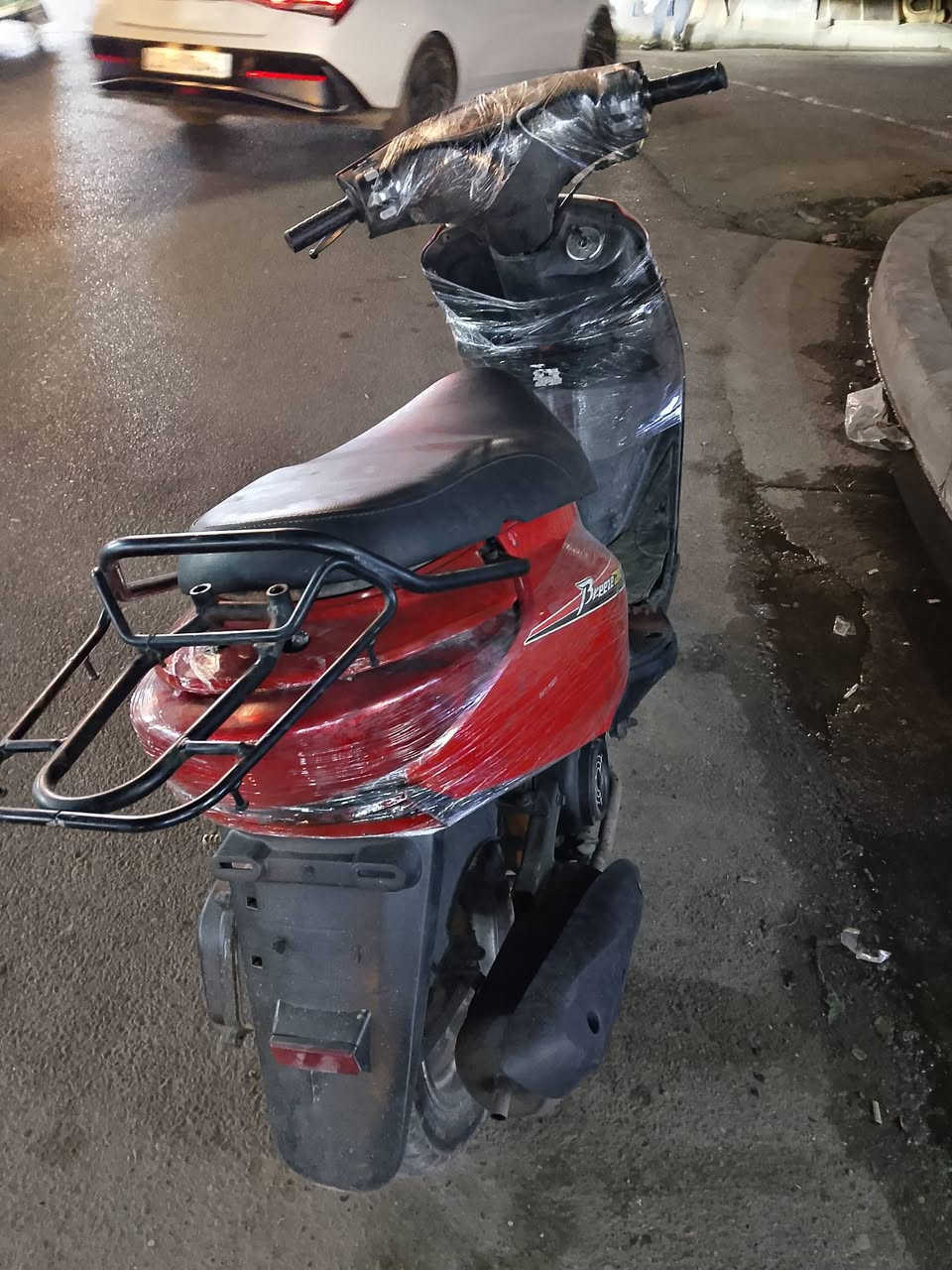 دراجه بريز للبيع السعر 450  الف العنوان البياع مابيهة اي نقص و حق علي حتى للشمال رايح بيهة مكفوله من كلشي 
‏‪0774 669 3305‬‏ والله مال واحد مستعجل
