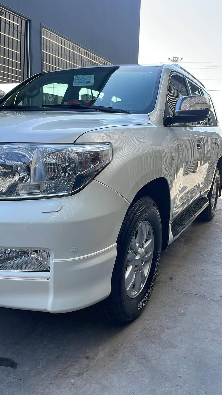 سلام عليكم
للبيع لاندكروز GXR
2011 ستينيه
V6
كشنات جلد
كشن السائق كهرباء
8 ايرباك
3 قطع تبريد
فور ويل دفع رباعي 4x4
بصمة تشغيل
زراك لايت لايت زنون
تخم تاير جديد دنلوب
حداديه جديده
السياره جاهزه من كلشي
بيها صبق شبر من البنيد وشبر من الچاملق الامامي فقط
سياره جديده
السعر 325 ورقه وبيها مجال للشراي
مكان السياره البصره
مكفوله من الخياس والجراد كفاله
تفاصيل اتصل على الرقم : ***********
