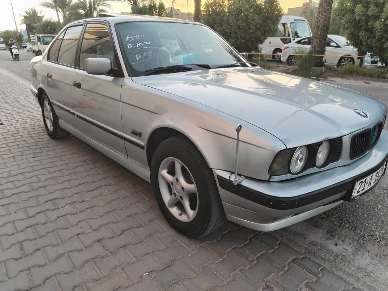 سلام عليكم 
للبيع بي ام دبليو موديل 1994 اصل حجم 525i مسكر فانوس

كير اوتماتيك بلادي محرك وكير جدد مكفولات من اي شي 

ضفيره من الطول لطول واير جطل ماكو بيها كلها بلادي شركه

صدرين خلفي والصدر المامي جديد تراي كلش حلو وناعمه 

تبريد شغال حماوه ثابته نص منضومت مي كلها جديده مبدل

تخم تاير جديد حجم 16 دسكات هاندبريك كلشي بيها شغال 

سياره سلايد روف طكتين بجم عريض دوس مري كله ام بلادي 

داخل جلد رصاصي شاشه سنترلوك ريمونت لايت عدسه زنون 

سياره صبغ جماليه مكفوله من اي ضربه او خياس شرط الفحص

السعر 57 ورقه وبي مجال حق الجيه العنوان بغداد حي الجامعه

*********** للستفسار اتصل ممتواجد ع النت
