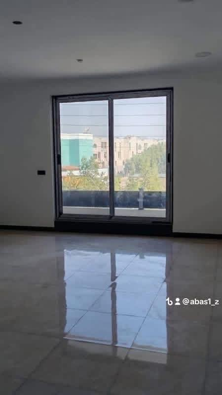 السلام عليكم 
بيت للبيع في حي الجهاد منطقه الضباط شارع ١٥ مقابيل البيت تشجير 
مساحه البيت ١٥٠ متر واجهه ٦ ونزال ٢٥ 
يحتوي البيت على٤ غرف نوم و٤ حمامات وصاله ومطبخ البيت منفصل وليس مشترك البيت زيرو غير مسكون 🌸
للاستفسار اتصل على الرقم التالي 
*********** 
ابو مرام للعقار يوجد خدمه واتساب للرد السريع
