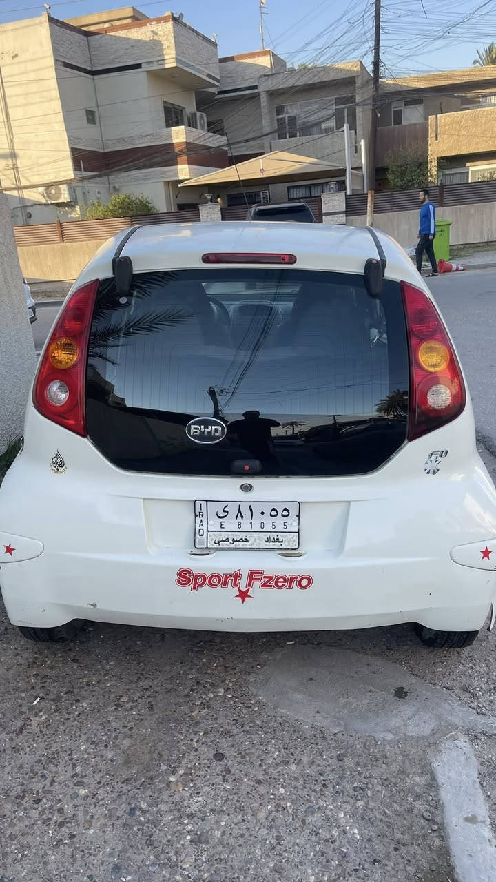 السلام عليكم. 
بي واي دي 
2012 
بغداد بسمي 
كير عادي 
مكينة وكير مكفولة 
تحويل مباشر 
مكاني بغداد حي الجامعة 
***********
السعر 30 وبيهاا مجال
