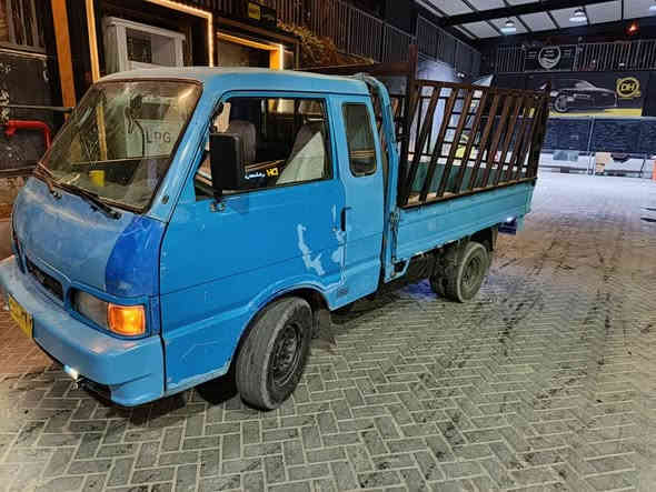 سلام عليكم كيا بنكو١٩٩٥ قماره ورب للبيع كير مكينه خير من الله ترايك لزاخو نقصها جامه   ٢طن
ئارم بلاستيك سليماني وباقي كدام العين سعر ٣٢ مو سعرها بس متوازي ***********
