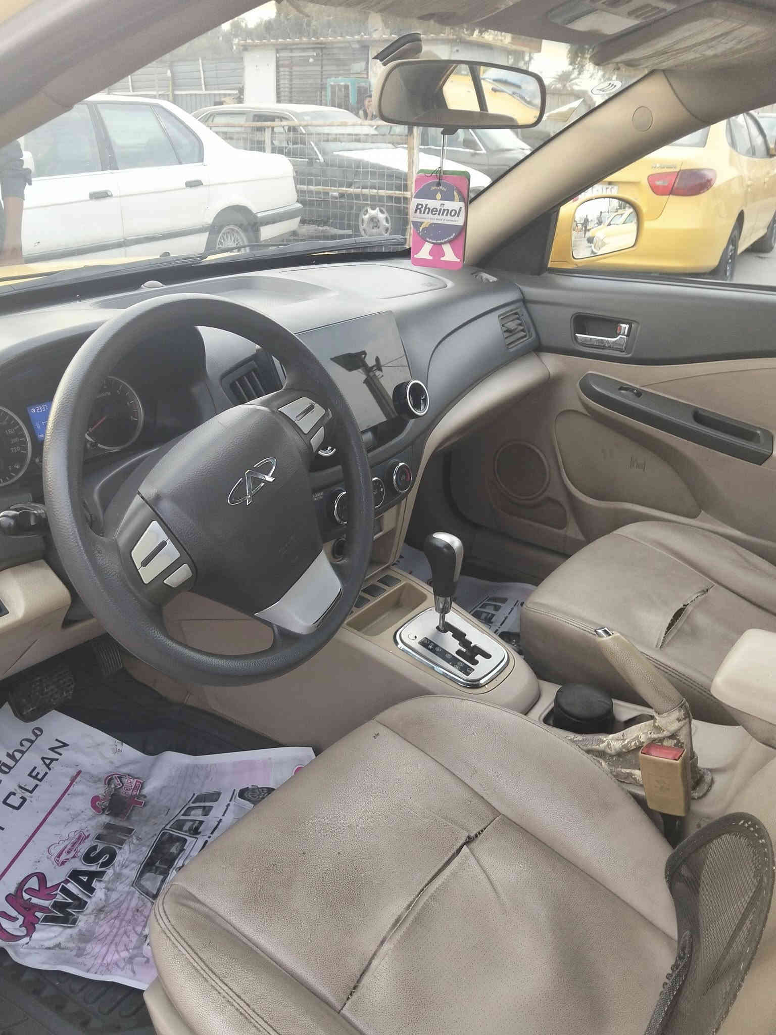 شيري E5 للبيع غير متواجد ع الفيس سياره بلادي قطره صبغ مابيها بس بارد باب سايق محرك بلاد تبريد تدفئه تخم تاير فتحه سقف مري كهرباء سياره حلوه بيها بس جوزه البك تتبدل بالكونترول السعر 47 وبيها مجال اني عندي وكاله شرعي موجود يمي بس احول بسمي وتتحول بأسم اليشتري ياخذ تحويل مني ***********
