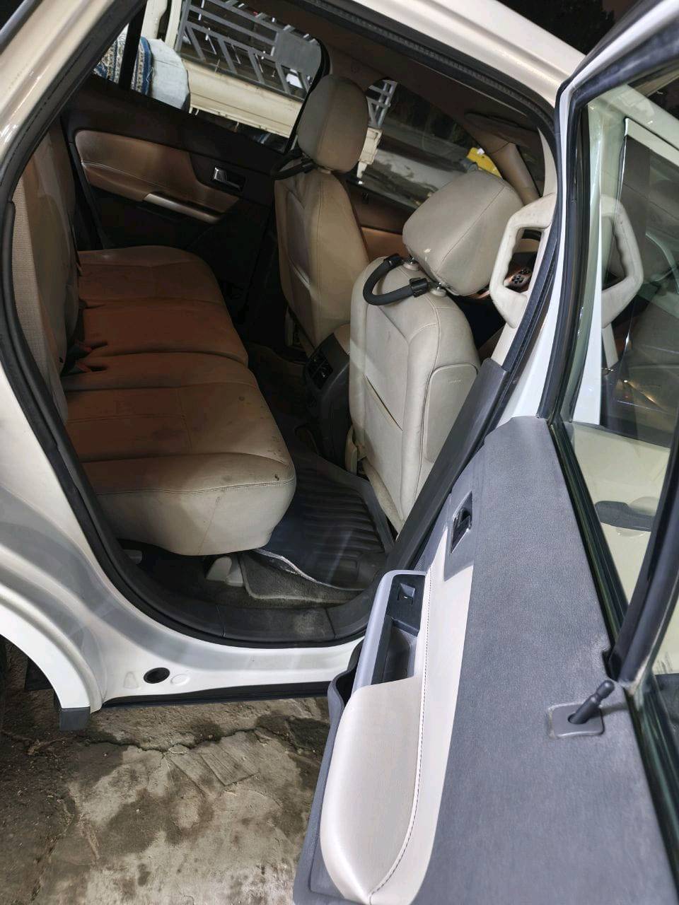 فورد ادج 2013 خليجي شركة نيڤا

صورها وصورة السونار داخل المنشور

محرك 3.5 v6 (تو ويل)

ماشية 189الف كيلو

رقم بغداد الجديد، سنوية بأسمي 

مكان السيارة بغداد الدورة