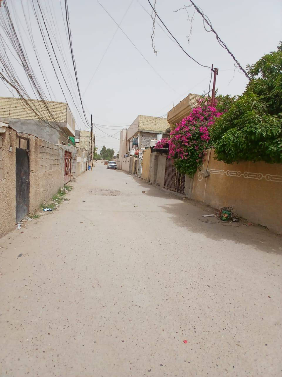 السلام عليكم دار للبيع حي بلال مساحة 850م طابو زراعي سنة 25رابع بيت عن الشارع العام   *********** السعر ٢٥٠ مليون
