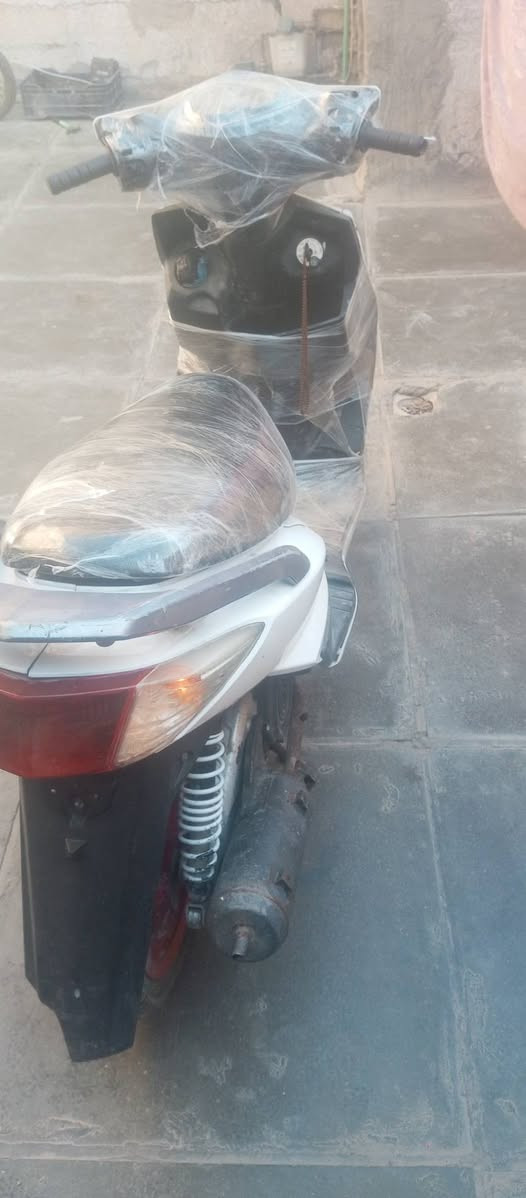 سلام عليكم سكنس فحل دراجه متروكهه شغاله سلف دبل شاير عوزهه ترتيب المكان بغداد مدينت الصدر السعر ٣٥٠قفله عوزه فقط باتري اي ستفسار ***********
