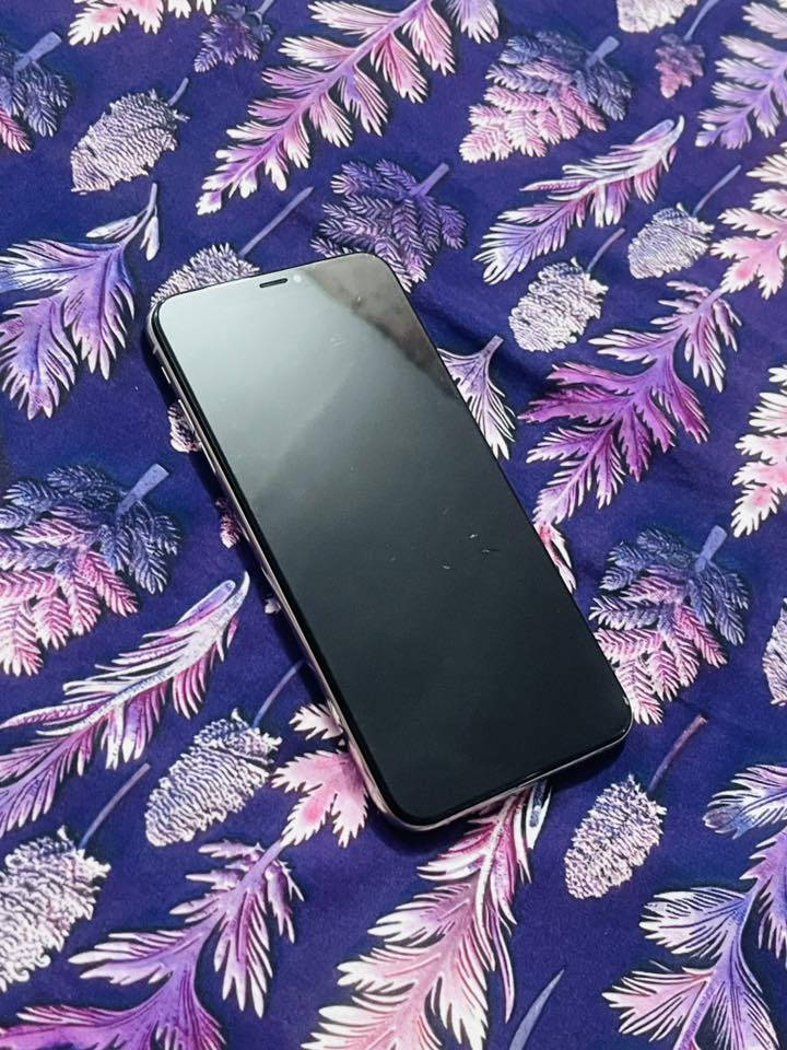 ايفون اكس إس ماكس ذاكره 256شرقً اوسط
دبل خط نموذج ZA

بطاريه 100يوم بدلته وكاله شرط باقي شلع مكفول 

وكله شغال بي فطر بكلاس صغير ما مأثر لبيع السعر 225 وبي مجال حك جيه التصال ***********

