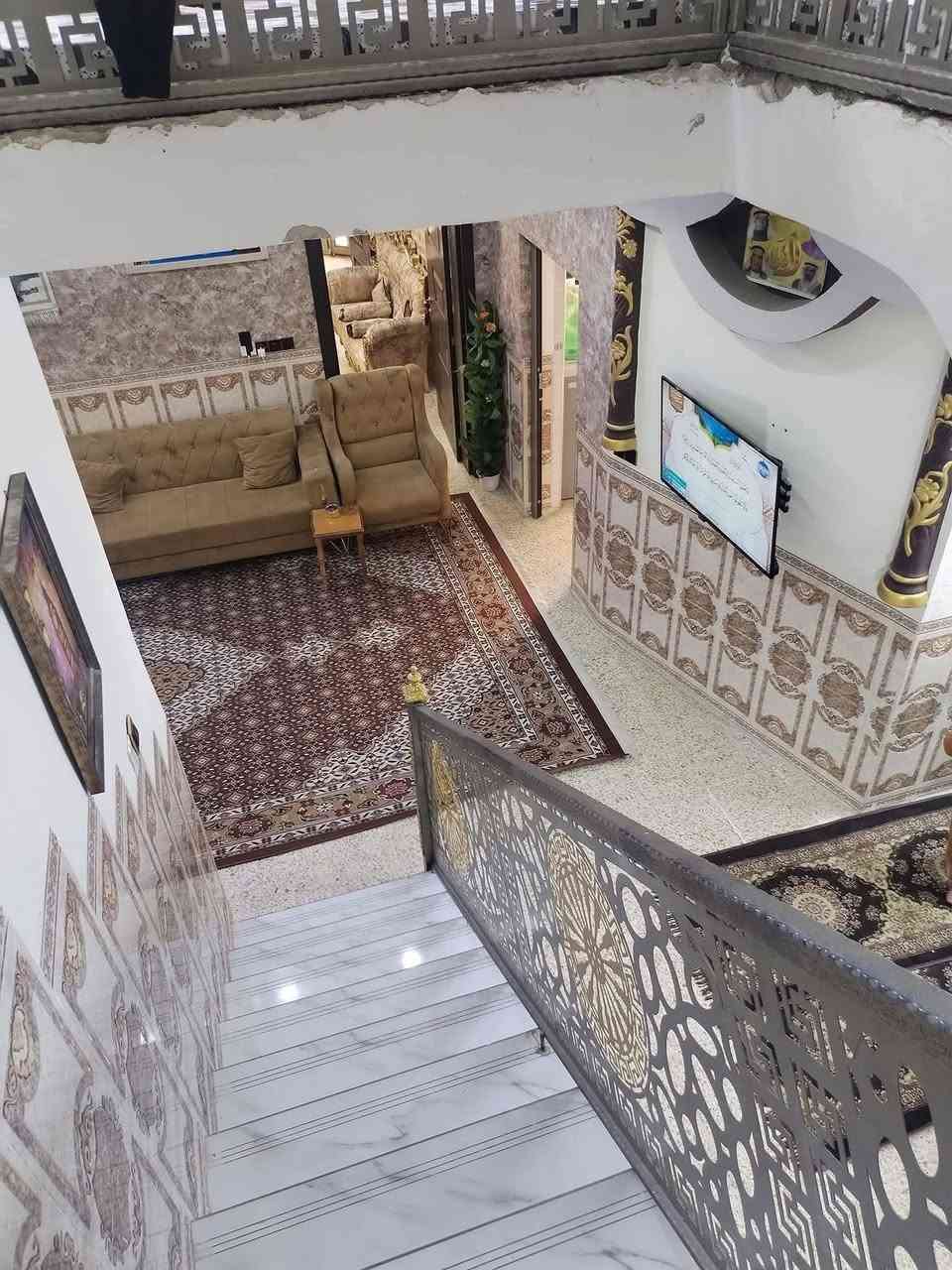 [[بسم الله الرحمن الرحيم]]
🏡     🏘      🏚 

#يوجد_بيت_للبيع

#ملاحظة: البيت مسحوب عن طريقة مصرف العقاري تدفع مقدمة 110 مليون نقدآ والباقي 90 مليون تدفع على شكل اقساط للمصرف العقاري كل شهر 437 الف المبلغ الكلي 200 مليون 

#العنوان  الفلوجة 
#المنطقة حي الشهداء// قرب جامع المرسلين 

✅المساحة : 250م
⬆️ الوجة : 12.50م
🏞️النزال : 20م
 
غرف 5
استقبال 
صالة
مناور 
مطبخ
صحيات 
الارضية سيراميك 
السقوف جبسن بورد 

                       #بناء 🧱 : طابوك 
      
     #شارع 🏞️⬆️⬆️ : 8 م كامل الخدمات من تبليط مدارس اسواق 

  #السعر_محدد_من_قبل_البائع 
    
        
        ⚖️⚖️   نوع الملك : طابو صرف تحويل مباشر  🏙 

__________________________________

للأستفسار⛔🖲️ : مراجعة 
🥇#مكتب_الرافدين_للعقار 🥇
العنوان شارع المنجزات تقاطع جامع التقوئ مجاور محطة المتميز المركزية لغسيل السيارات 🚗🚖
__________________________________

#ملاحظة//📋📑 اذا لديك عقار تريد تعرضة للبيع او تريد تشتري عقار قم بمراسلة الصفحة او اتصال على لارقام الموجودة+ واتساب
            
         #للأتصال_او_واتساب 📞  ***********
         #للأتصال_كورك.   📞.      ‏‪***********‬‏

#بيع_وشراء_الدور_السكنية_والزراعية_العقارات_في_مدينة_الفلوجة #مكتب_الرافدين_للعقار_بيع_وشراء_العقارات_بسعر_مناسب
#عقارات_الانبار_الفلوجة
