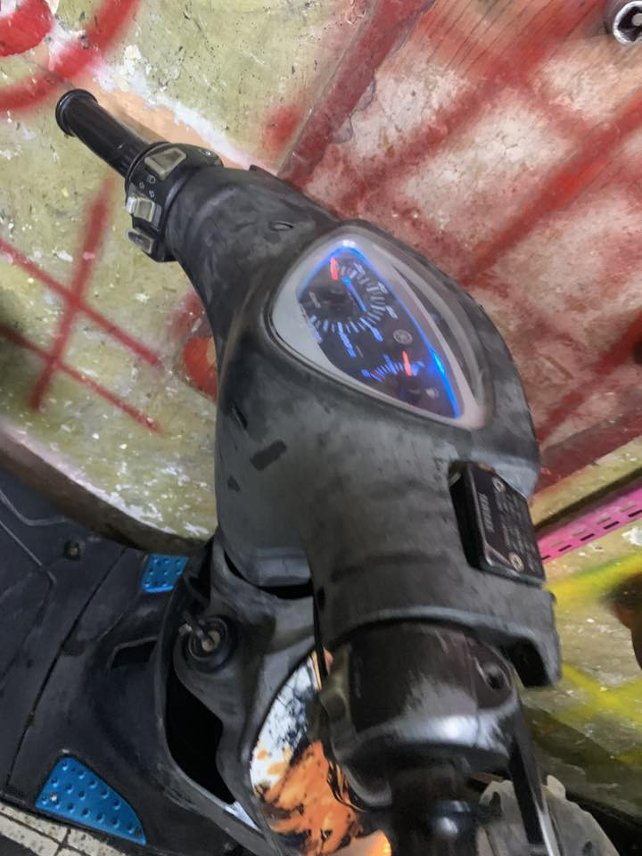 سلام عليكم ماكس عدله كلشي شغاله
سلف بلادي مكينه هم شعله او معدله شراط درجه مال جناي 

كفراتها بلادي كبالك درجه خير من لله 

صالنصه اف ام 

كلجات رياضي 

عوزها باتري فقط 

بيها باتري بس ضعيف 

مكاني بغداد 

ما متواجد فيس خابراني او تدلل 

***********
