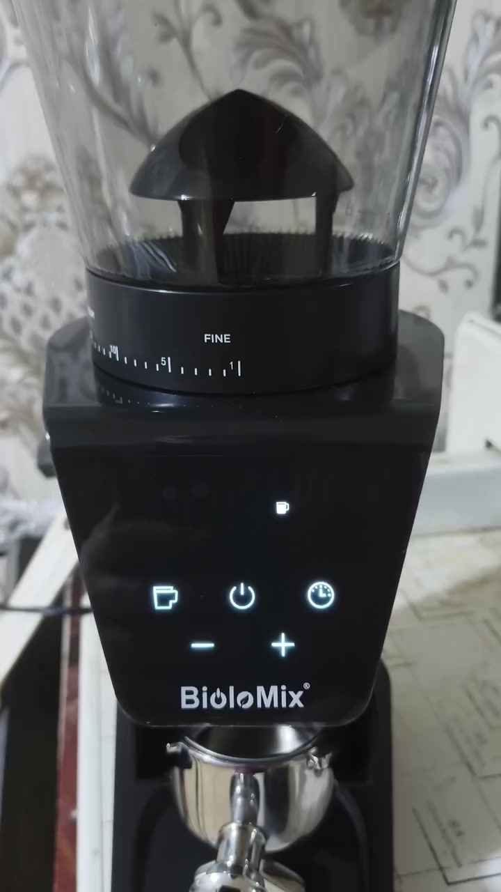 متوفر والسعر أكيد معروف
طاحونة ماركة بلوماكس  مع حامل برتافلتر جوكر  توقيت مع برمجة عدد أكواب أو حساس برتافلتر


**إذا كنت صاحب هذا الإعلان وتريد حذفه لأي سبب، رجاءا أرسل رسالة إلى الدعم الفني**