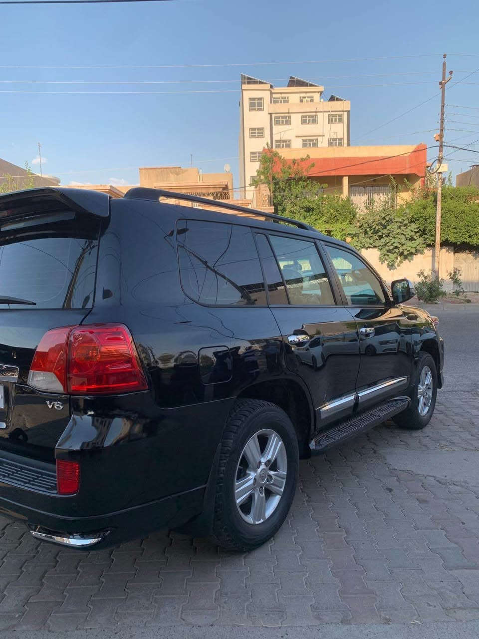 Land Cruiser.   
Model   2013 
Gxr , slayt 
بێ سبوغ ، بێ ئێڕباگ 
3 جێگا سارد ، ١ کارت 
کەمەک کالبونەوە هەیە
مەکینە کەپس V6 
رەقەم و سەنەوی نوێ 
ڕۆیشتن / ٢٨٠ هەزار کم 

نرخ / ٣٣٠$
*********** أربيل, العراق
