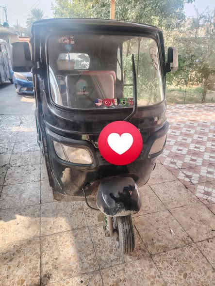 سلام عليكم تكتك البيع رقم بغداد الإنكليزي مصبوقه عام الجماليه بدون ضربه موديل ٢٠١٨ السعر  4700 مكانه بابل اسكندريه *********** اتصال
