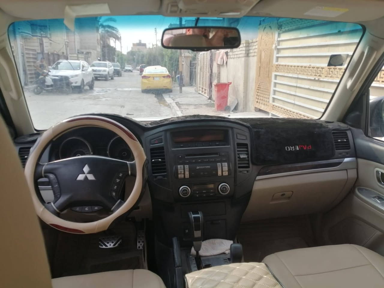 موديل ٢٠١٠
ابيض غير محدد

أرقام بغداد

فتحة

 حساسات جانبي وخلفي

إشارة ترحيب

محرك ٣٥٠٠

فور ويل

مري شفط

لايتات متحركة وضبابي

دوشمة ودواخل جديدة

تحكم

محدد سرعة

صدر جديد

صبغ جاملغات امامية

سونر موجود جديد

حبتور

٧ راكب رقم جديد

هزة جديدة

مكانهه بغداد الغزالية 

الاتصال ***********
