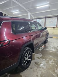 جيب كراند شيروكي 2024 لمتد 7 راكب  فول مواصفات خمس كامرات  صور الحادث ...