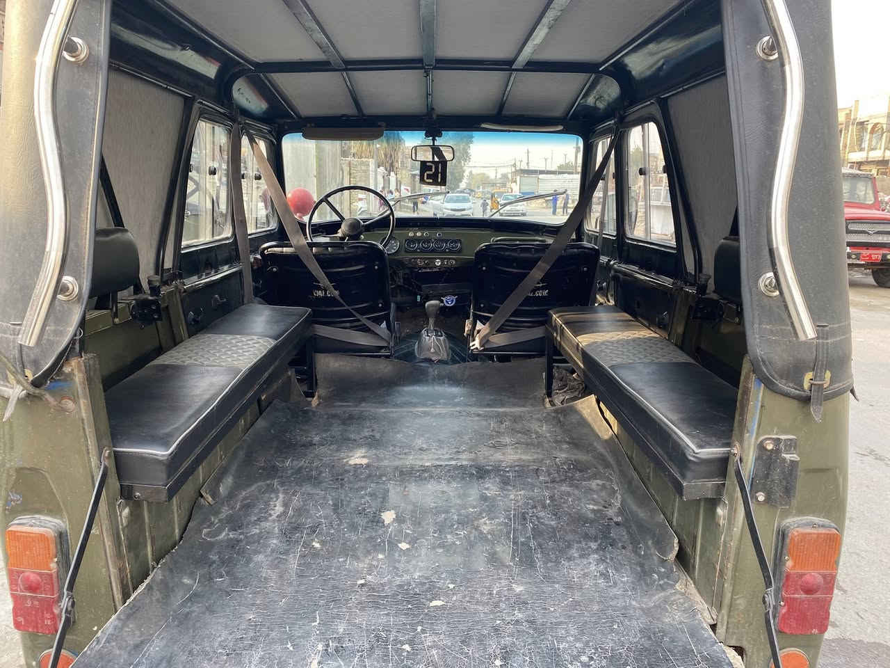 للبيع 
سيارة جديدة 2004 فحل بلادي 
***********
