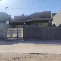 دار • ٢٥٠م • واجهة شارعين