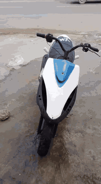 شباب دراجه ماكس مال العب دراجه شغاله وخير من الله بس يرادله شوته مال ك...