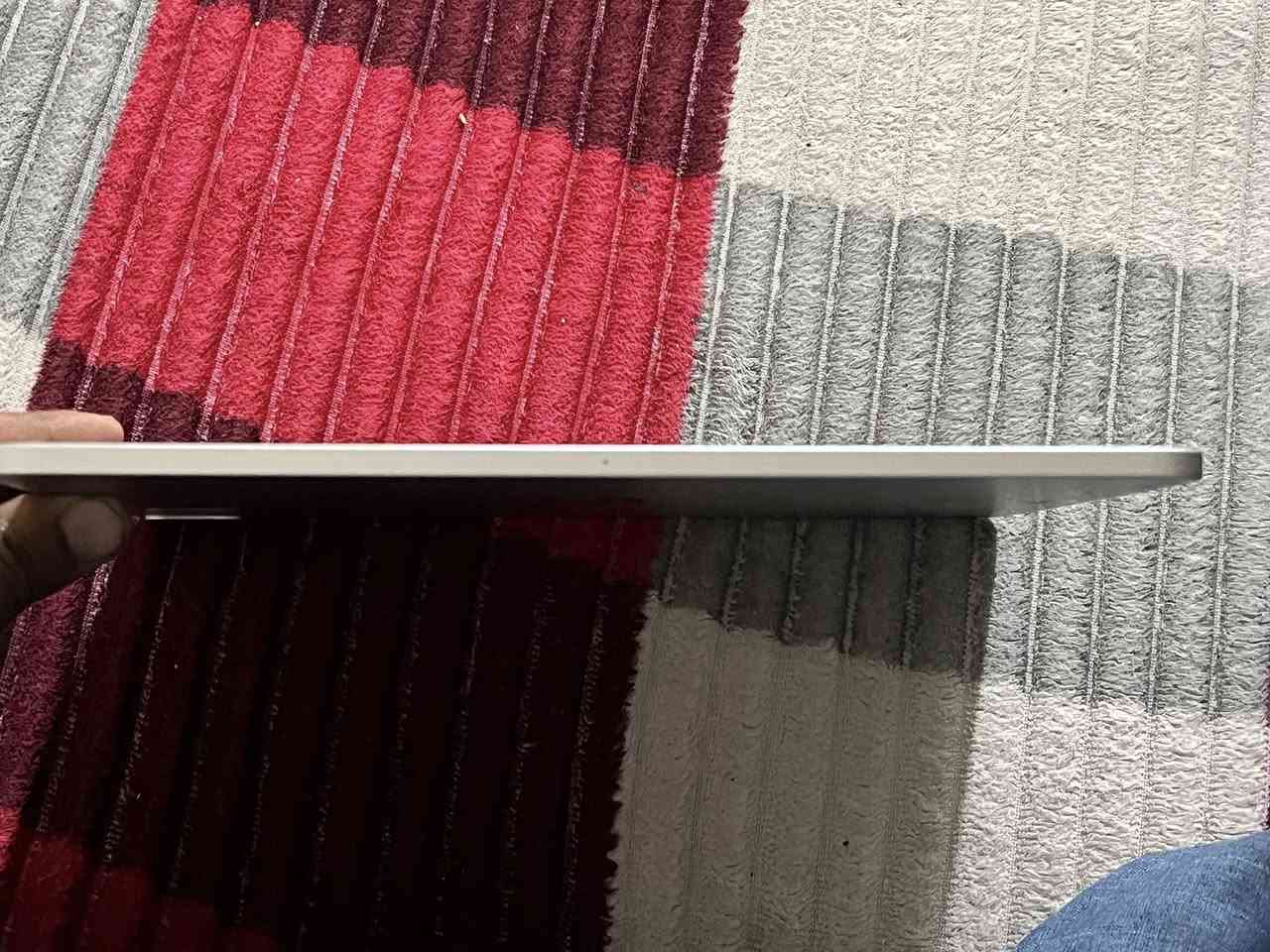 للبيع iPad Pro 11 إنج (الجيل الرابع)
السعة: 256GB
المعالج: Apple M2 قوي وسريع
اللون: سلفر
حالة الجهاز: فطر بالشاشه واثار اصابع مثل ما موضح بالصور  
البطارية: 93%
مناسب للدراسة، التصميم، الألعاب وكل الاستخدامات الثقيلة.

السعر: (600الف)


**إذا كنت صاحب هذا الإعلان وتريد حذفه لأي سبب، رجاءا أرسل رسالة إلى الدعم الفني**