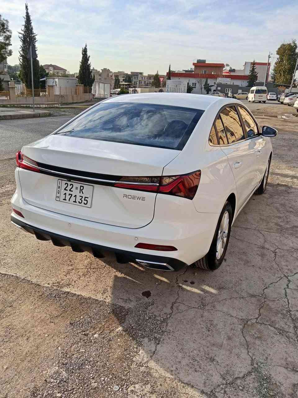 ئێم جی ROEWE 2024
فول مواسفات ٥ هەزارڕۆیشتوە گێڕومەكینەی بیلادی ئێم جی جیتی لەسەرە بە سمەو سڵایت برێك ئۆتۆ كامێرا شاشە حاسە سوكان فۆلێۆم كوشن جڵد دوو بە سمەبێ بۆیاخ بێ ساڕد شوخت وچاڵی نی یە سه ياره كه وه ك سفر وايه  ڕۆن وفلتەری تازە گۆڕیومە ڕۆنی پڕۆفیكای اڵمانی تیایە سەنەوی تا٢٠٣١ تازەیە بەناوی خۆمە 
نرخی١١٠ گەڵا
سلیمانی 
*********** السليمانية, العراق
