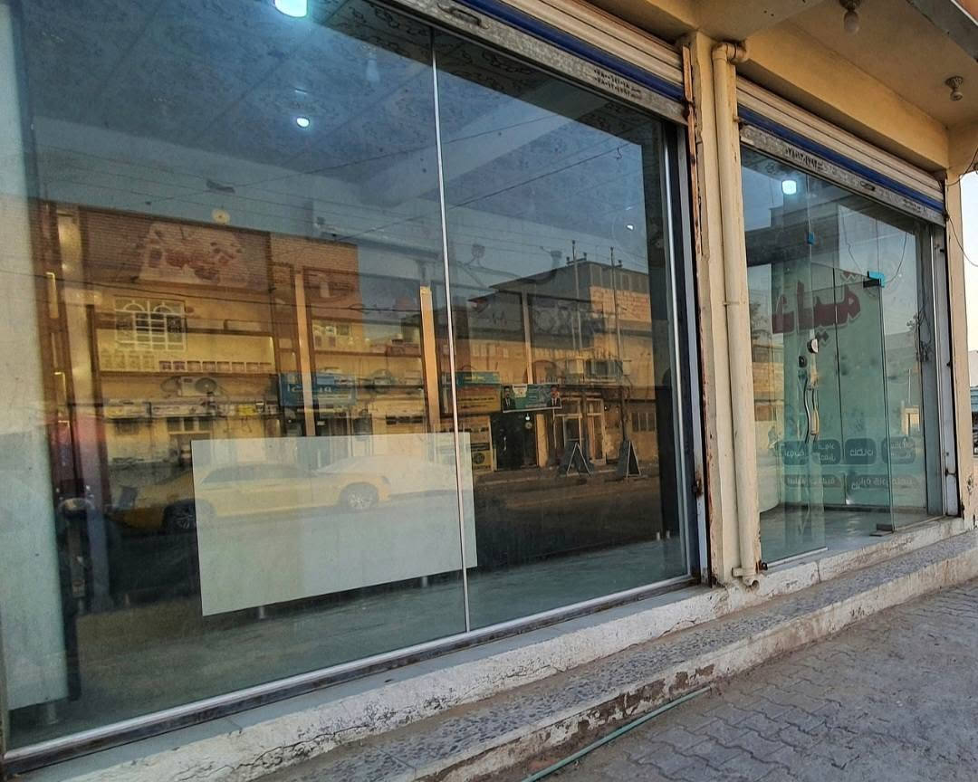 السلام عليكم 

جام خانة للبيع جديدة 
كاملة مع المفاتيح و البواري و السكك
تغطي ثلاث فنرات (ثلاث جام خانات)
عرض الفنر او الجام خانة الواحدة 2.80 و الارتفاع 3 متر

مكاني النجف / حي الجزيرة / العروبة
للتواصل ***********
