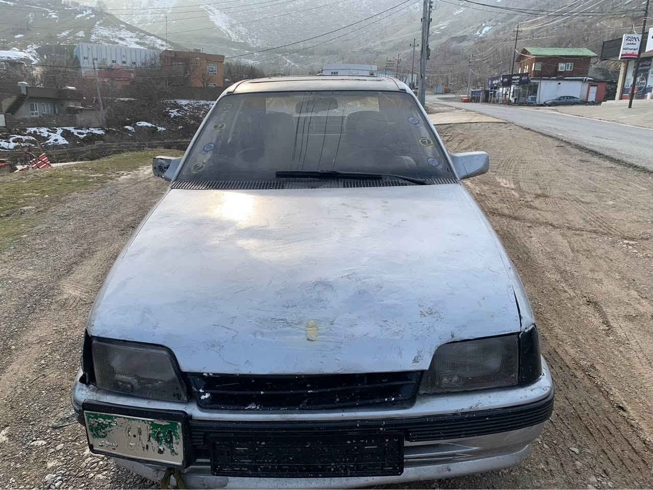 شتی هەرزان و بەلاش و ماڵی فەقیر
ئۆپڵ
مەکینە شازدە شەبەح(مەرغوبترین مەکینەی ئۆپڵ)
بەنزین زۆر زۆر زۆر کەم دەخوات
٤ تایە و ویلی نوێ
گێڕ و مەکینە بەشەرەت
مەکینەی نوێ
پاتری نوێ
کارەبایاتی مەزبووتە
سەنەوی و وەکالە عامە 
بەشەرتی ئەوەلیات و مەفەرەزەی مرور 
دەتوانی هەموو کوردستان و عێراقی پێ بکەیت بێ کێشەیە
سەیارەکە زۆر هەرزانە
نرخی تەنها(9) گەڵاقفڵ
شوێن:سۆران
***********
*********** أربيل, العراق
