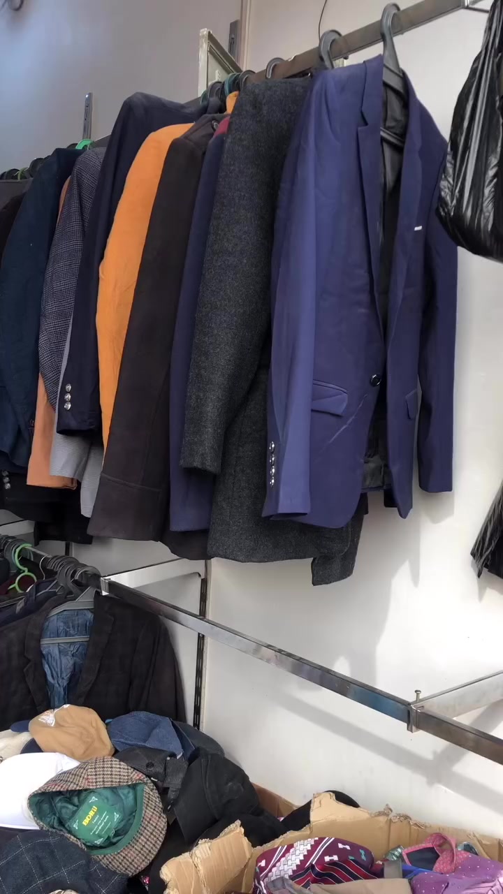 تنزيلات تنزيلات تنزيلات لمدة ثلاثة ايام سعر القطعة ١٠٠٠ دينار قمصلة ستره قميص بجامة قميص هودي 
محل ميلانو ١ شارع ٤٠ 
@إشارة


**إذا كنت صاحب هذا الإعلان وتريد حذفه لأي سبب، رجاءا أرسل رسالة إلى الدعم الفني**