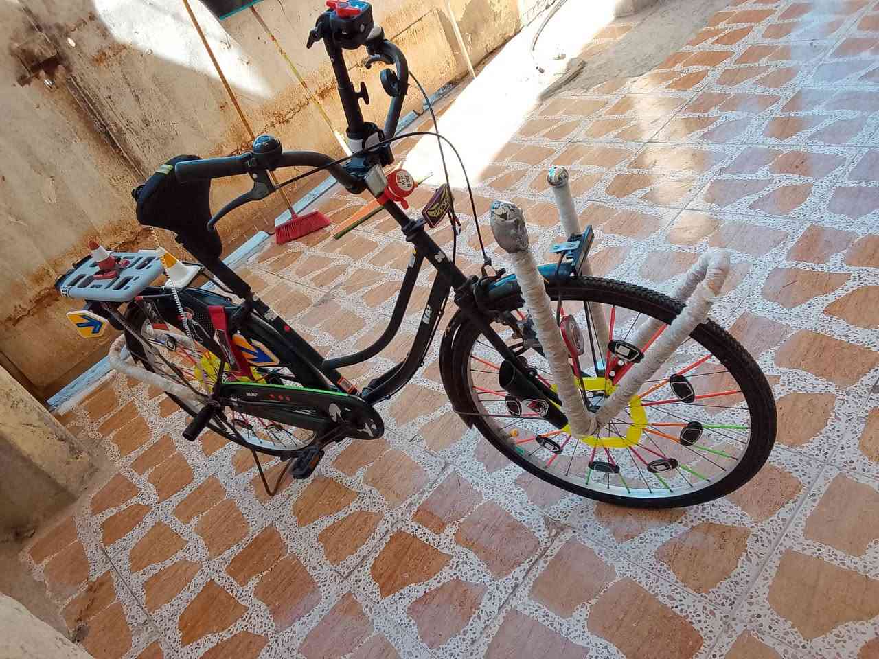 سلام عليكم
باسكل زيتوني شركةNA2💯
موديل 2015 ⚓
تايرات جوابة جدد 🗿
سرج قلاب ستان نص 🎭 
جنبزة فولل ابيع هوة ول الاغراض 🪙
بريكات وصفارة ♨️
الباسكل كبل للشارع 🛣️
مكاني ديالى كنعان 🚧
السعر 130وبي مجال 💲
بيع او مراوس ب دراجة شحن 🃏
الشراي يجي خاص ويدلل اعيوني الة 🖤🌹


**إذا كنت صاحب هذا الإعلان وتريد حذفه لأي سبب، رجاءا أرسل رسالة إلى الدعم الفني**